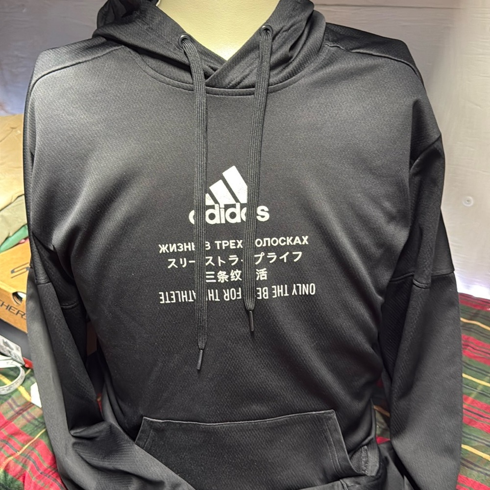 Men’s Adidas size medium hoodie new